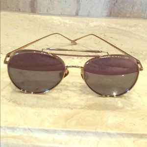 Big bully gentle monster gold aviator sunglass use